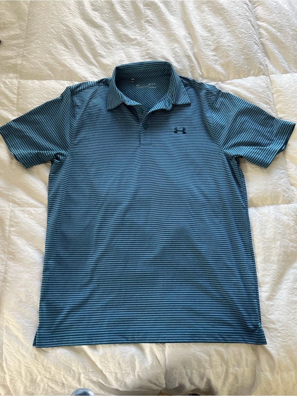 Under Armour Men’s Blue Striped Polo Shirt size medium